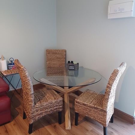 The Boathouse Apartment Cork Bagian luar foto